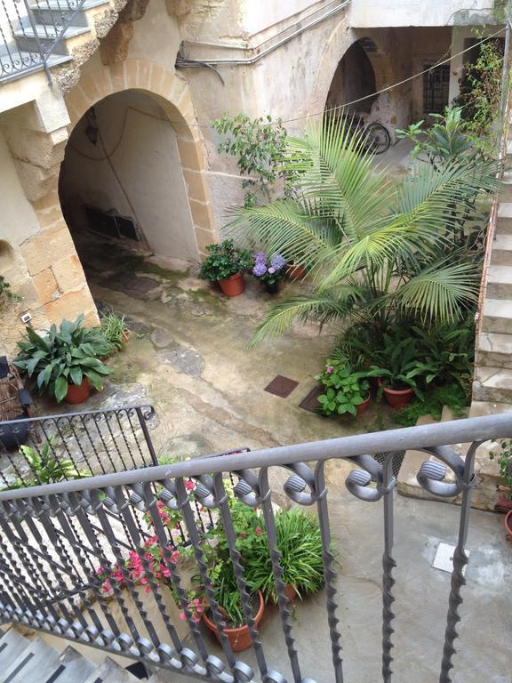 B&B Case A San Matteo Марсала Экстерьер фото